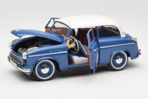 Lloyd Alexander TS #234 Blau Revell 1:18 08463 Metall – Bild 2 von 8
