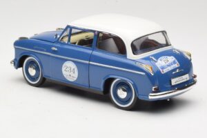 Lloyd Alexander TS #234 Blau Revell 1:18 08463 Metall – Bild 7 von 8