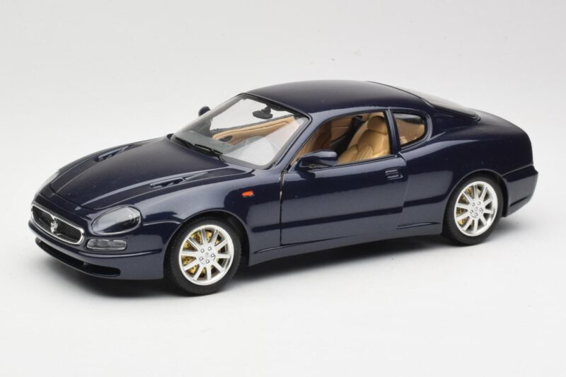 Maserati 3200 GT Schwarz Bburago 1:18 3371 Metall