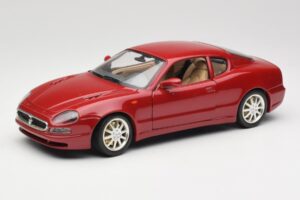 Maserati 3200 GT Dunkelrot Bburago 1:18 3341-M2 Metall