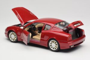Maserati 3200 GT Dunkelrot Bburago 1:18 3341-M2 Metall – Bild 5 von 8