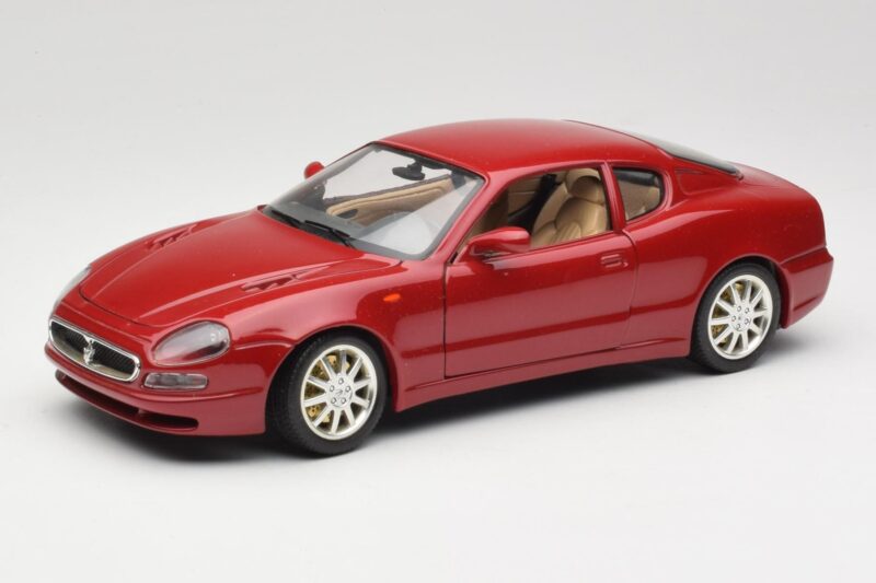 Maserati 3200 GT Dunkelrot Bburago 1:18 3341-M2 Metall