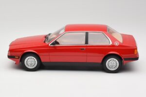 Maserati BiTurbo Coupe Rosso Corsa Minichamps 1:18 107123501 Resin – Bild 3 von 6