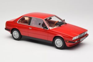 Maserati BiTurbo Coupe Rosso Corsa Minichamps 1:18 107123501 Resin – Bild 4 von 6