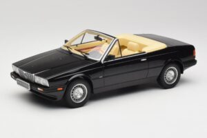 Maserati BiTurbo Spyder Schwarz Minichamps 1:18 107123531 Resin