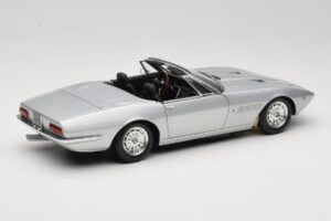 Maserati Ghibli Spyder Silber Minichamps 1:18 100122330 Metall – Bild 3 von 7