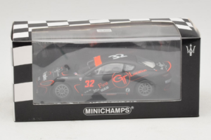 Maserati GranTurismo MC GT4 #32 J. Sicart Maserati MC 2010 Minichamps 1:43 400101232 Metall – Bild 5 von 5