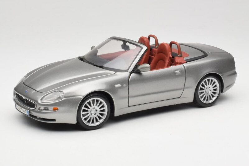 Maserati 4200 GT Spyder Grau Bburago 1:18 18-12019 Metall