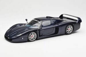 Maserati MC12 Road Car Blau Metallic AUTOart 1:18 75802 Metall