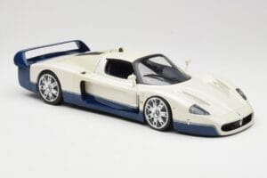 Maserati MC12 Weiss Blau Hot Wheels 1:18 G7158 Metall – Bild 6 von 8
