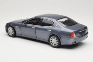 Maserati Quattroporte Blue Metallic Hot Wheels 1:18 B7003 Metall – Bild 7 von 8