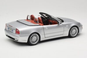 Maserati Spyder Silber Maisto 1:18 31667 Metall – Bild 3 von 8