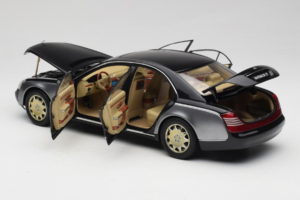 Maybach 57 SWB Caspian Black Himalayas Grey AUTOart 1:18 76151 Metall – Bild 6 von 9