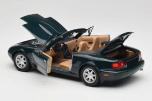 Mazda MX-5 NA Emerald Green Gate 1:18 01017 Metall – Bild 5 von 8