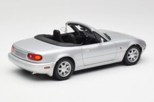 Mazda MX-5 Miata NA Highlight Silber Gate 1:18 1015 Metall – Bild 3 von 8