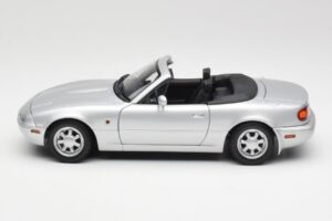 Mazda MX-5 Miata NA Highlight Silber Gate 1:18 1015 Metall – Bild 4 von 8