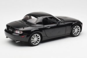 Mazda MX-5 NC Roadster Retractable Hardtop US Spec Schwarz AUTOart 1:18 75971 Metall – Bild 5 von 10