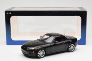 Mazda MX-5 NC Roadster Retractable Hardtop US Spec Schwarz AUTOart 1:18 75971 Metall – Bild 10 von 10
