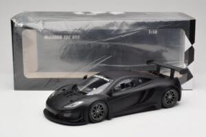 McLaren 12C GT3 Carbon Matt Schwarz Minichamps 1:18 151121390 Metall – Bild 6 von 6