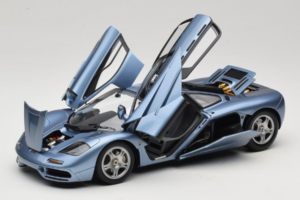 McLaren F1 Blau LCD 1:18 LCD18014-BU Metall – Bild 2 von 8