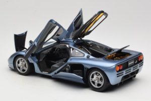 McLaren F1 Blau LCD 1:18 LCD18014-BU Metall – Bild 5 von 8
