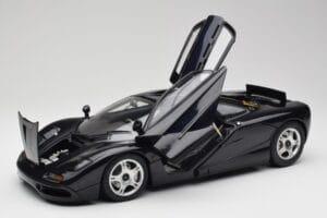 McLaren F1 Blue Metallic Minichamps 1:12 530133130 Metall – Bild 2 von 8