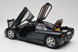 McLaren F1 Dark Green Metallic Minichamps 1:12 530133127 Metall – Bild 6 von 9