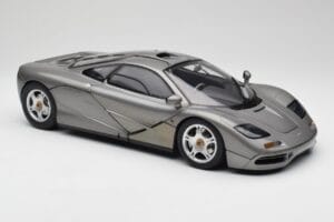 McLaren F1 Dark Silver Minichamps 1:12 530133124 Metall – Bild 6 von 8