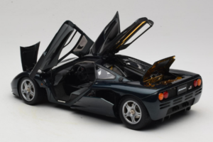 McLaren F1 Grün LCD 1:18 LCD18014-GR Metall – Bild 5 von 8