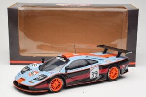 McLaren F1 GTR #39 Gulf R. Bellm / A. Gilbert / M. Sekiya 24 Hours of Le Mans 1997 UT Models 1:18 39725 Metall – Bild 8 von 8
