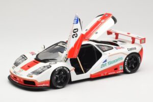 McLaren F1 GTR GT1 #30 West Competition J. Nielsen 1996 UT Models 1:18 39624 Metall – Bild 2 von 8