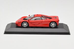 McLaren F1 Rot Minichamps 1:43 433133438 Metall