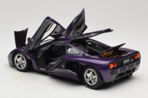 McLaren F1 Lila LCD 1:18 LCD18014-PU Metall – Bild 5 von 8