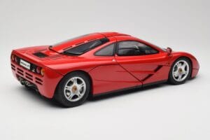 McLaren F1 Rot Minichamps 1:12 530133125 Metall – Bild 3 von 9