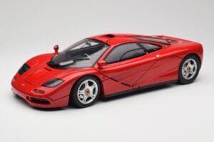 McLaren F1 Rot Minichamps 1:12 530133125 Metall