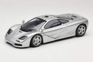 McLaren F1 Silber UT Models 1:18 530133180-R1 Metall
