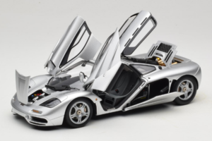 McLaren F1 Silber LCD 1:18 LCD18014-SI Metall – Bild 2 von 8