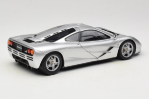 McLaren F1 Silber LCD 1:18 LCD18014-SI Metall – Bild 3 von 8
