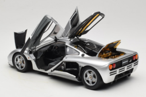 McLaren F1 Silber LCD 1:18 LCD18014-SI Metall – Bild 5 von 8