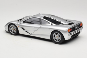 McLaren F1 Silber LCD 1:18 LCD18014-SI Metall – Bild 7 von 8