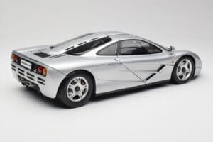 McLaren F1 Silber Minichamps 1:12 530133129 Metall – Bild 3 von 8