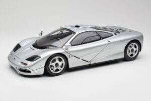 McLaren F1 Silber Minichamps 1:12 530133129 Metall