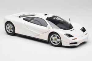 McLaren F1 Weiss Minichamps 1:18 530133424 Metall – Bild 6 von 8