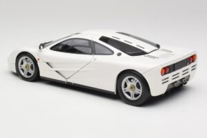 McLaren F1 Weiss Minichamps 1:18 530133424 Metall – Bild 7 von 8