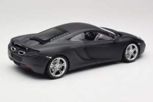 McLaren MP4-12C Matt Satellite Grau Minichamps 1:18 110133024 Metall – Bild 3 von 8