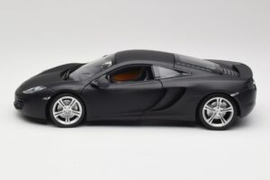 McLaren MP4-12C Matt Satellite Grau Minichamps 1:18 110133024 Metall – Bild 4 von 8