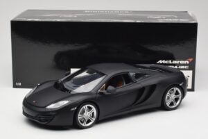 McLaren MP4-12C Matt Satellite Grau Minichamps 1:18 110133024 Metall – Bild 8 von 8
