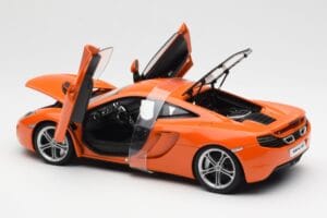 McLaren MP4-12C Orange AUTOart 1:18 76006 Metall – Bild 5 von 8