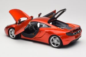 McLaren MP4-12C Orange Metallic Minichamps 1:18 110133020 Metall – Bild 5 von 8