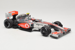 McLaren MP4-24 Mercedes #2 H. Kovalainen F1 2009 Dealer Edition Minichamps 1:18 B66960041 Metall – Bild 4 von 7